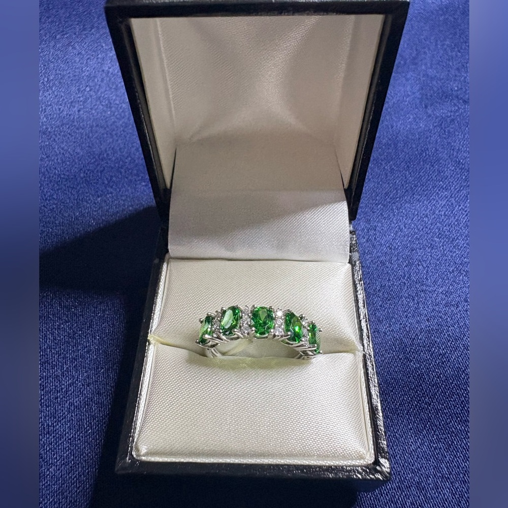 Ring Green Garnet and Cubic Zirconia set in 925 Sterling Silver